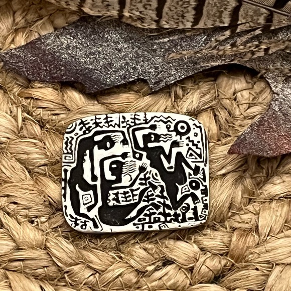 Vintage Alice Seely/Urban Fetishes Petroglyph Brooch/Pin (2000) Dancing Women - Picture 4 of 16